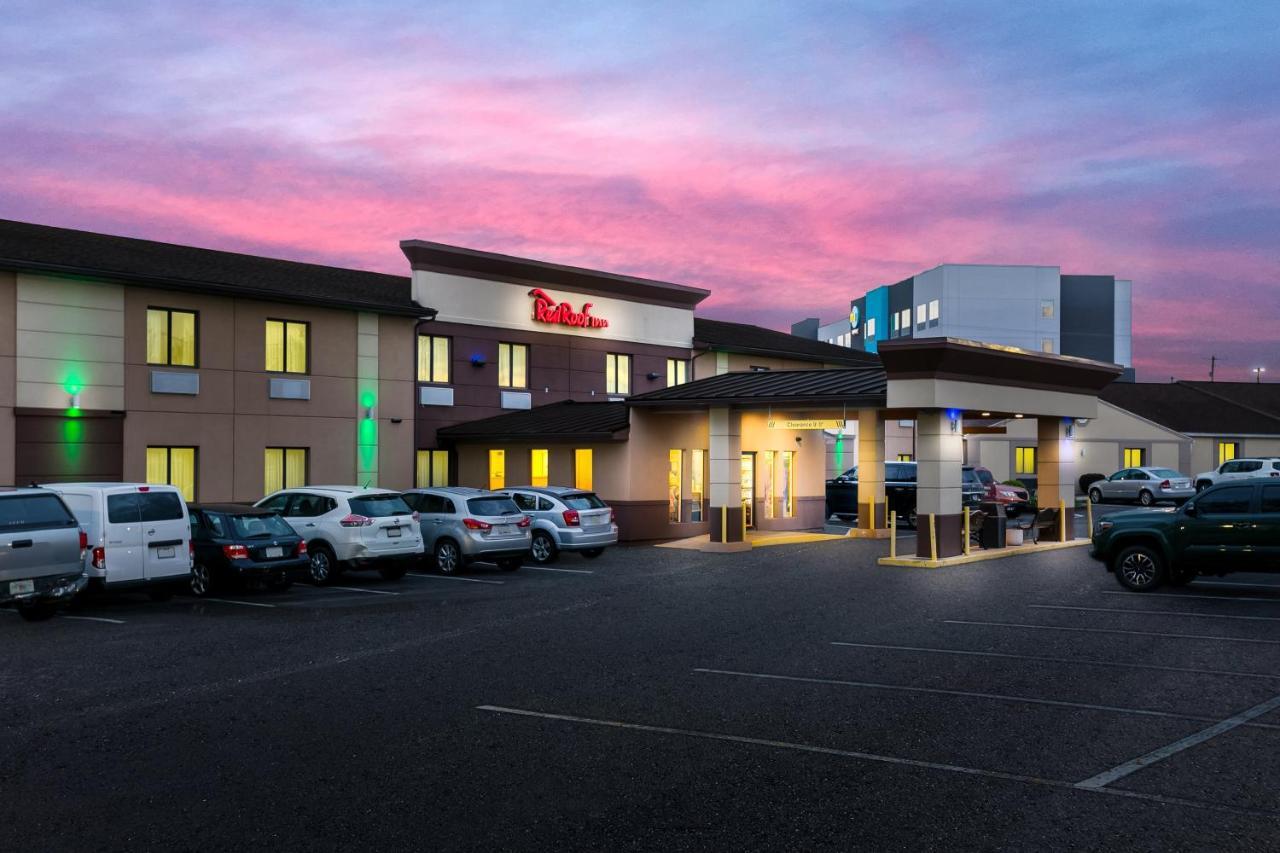 Red Roof Inn Denver Exterior photo